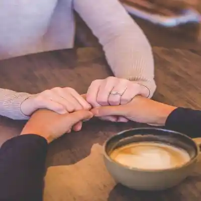دانلود آهنگ  تو اصلا باهام قهر کن همه روز شبای منو زهر کن مهیار