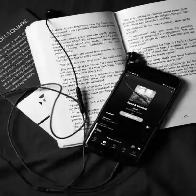 دانلود آهنگ جدید نفهمیدم با صدای سوزان روشن MP3 کیفیت 320 دانلود آهنگ نفهمیدم با صدای سوزان روشن