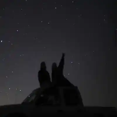 دانلود آهنگ  زده شعله در چمن در شب وطن